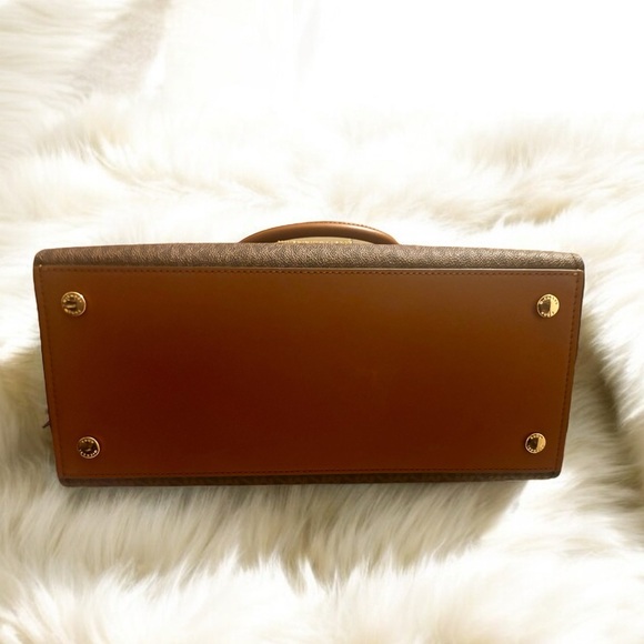 Michael Kors Hamilton Satchel - Picture 6 of 9